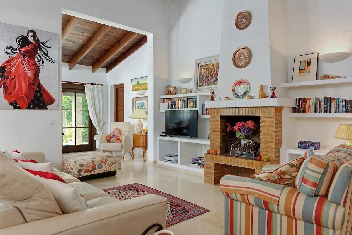Casa Cumbre - 3 Bedroom Holiday Villa Marbella 0*,  Spain